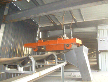 66a6e9c400fab.jpg 永磁自卸带集料斗.jpg